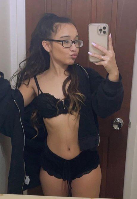 Alahnaly buena estrella porno galerías