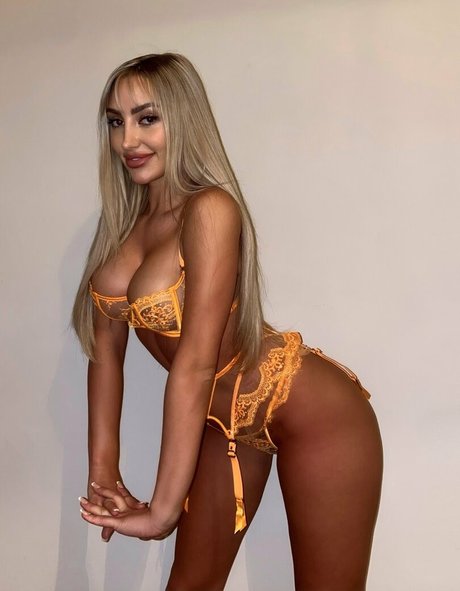 Katezb03 star du porno nue images