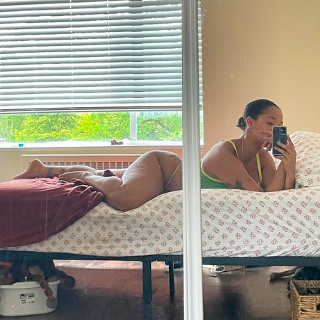 Mixxedbaby503 modèle chaud des photos