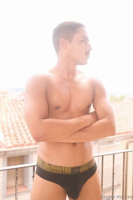 Nick Maxxx hot actress picture