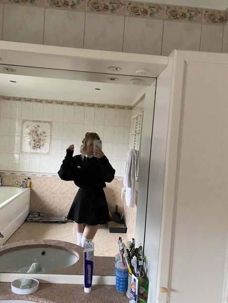 Dinulya modelo pornografico archivo