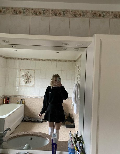 Dinulya xxx estrella porno galería