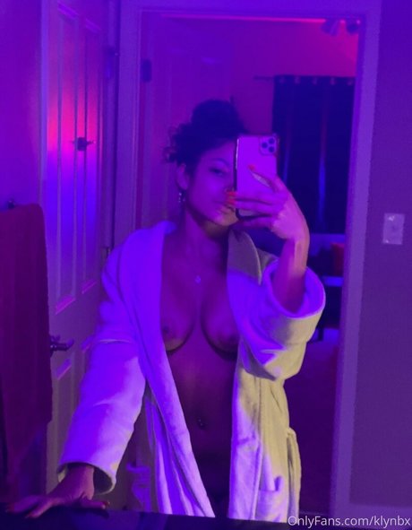 Koryanna Beavers art star du porno des photos