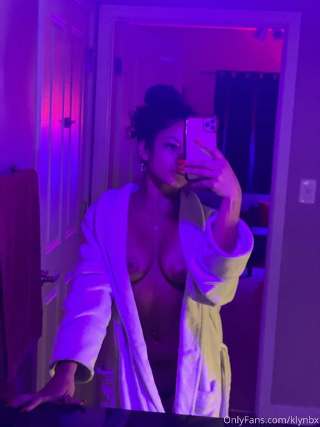 Koryanna Beavers modèle de haute qualité image