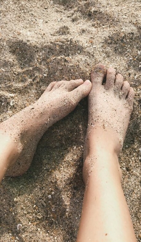 Lily Quinn estrella del arte imagen