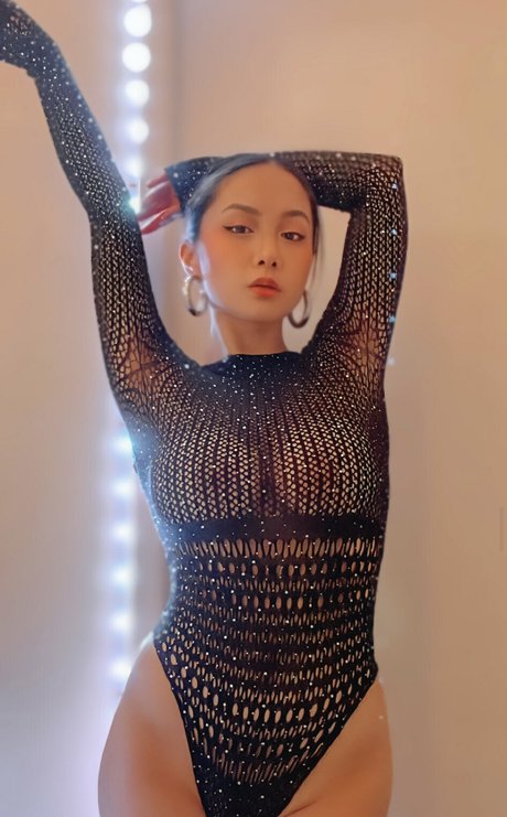 Stella Francesca_ estrella desnuda foto