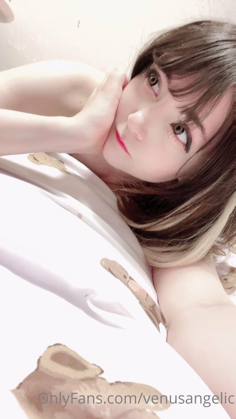 Venus Angelic modèle érotique galerie