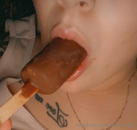 Erikalovely actrice artistique galerie