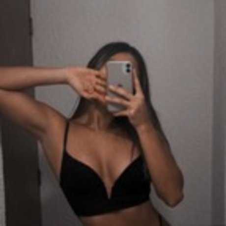 Ireri Sarauz_ xxx model pictures