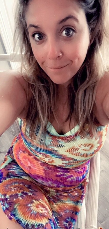 Layla Jones modelo desnuda imagen