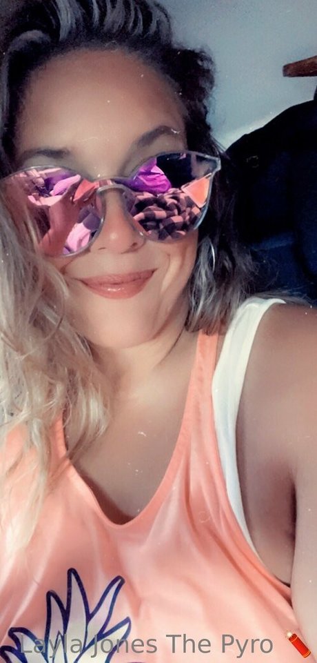 Layla Jones actriz de alta definición galería