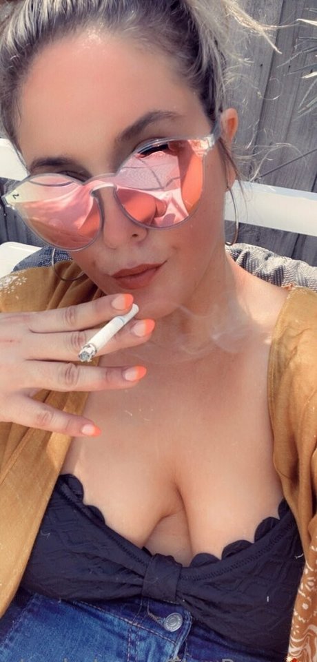 Layla Jones modelo agradable galerías