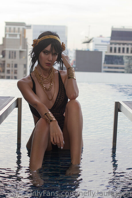 Nelly Laufeyson modèle porno images