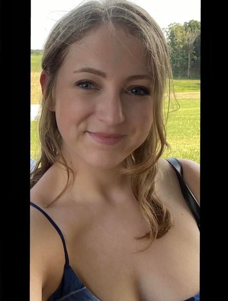 Yoursifyouwantme desnudos de modelos archivo