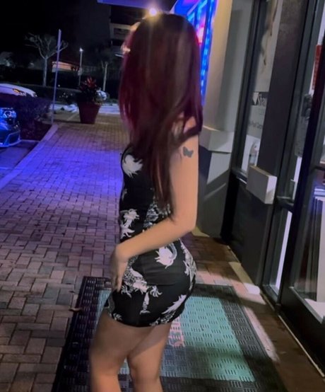 zoeycyberr pornstar sexy photo