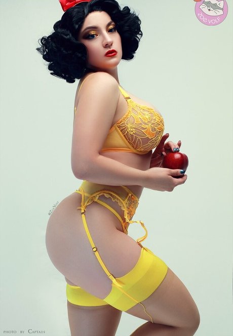 Zoe Volf Cosplay star du porno érotique image