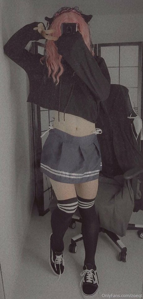 zoeqt pornstar art photo