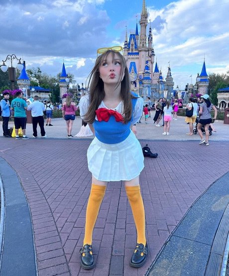 Zoe Colletti joli modèle image