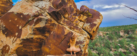 zoebytheriverfree haut modèle image