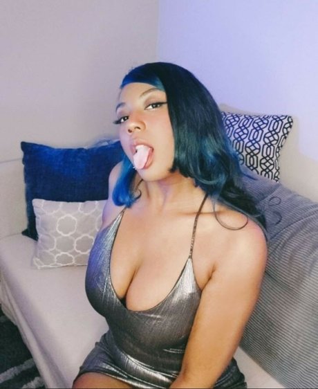 zerosuitsami pornstar free photos
