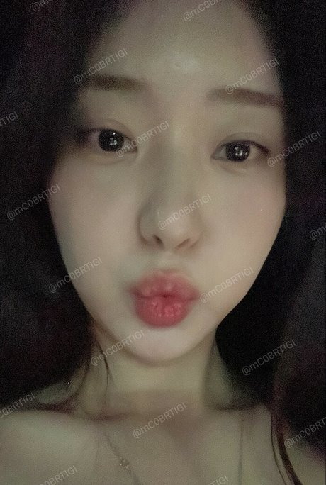 Zenny actrice parfaite des photos