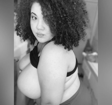 Kweenbailey23 model nude images