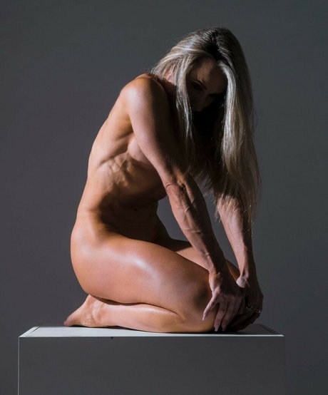 Aline Hirth star pornographique image