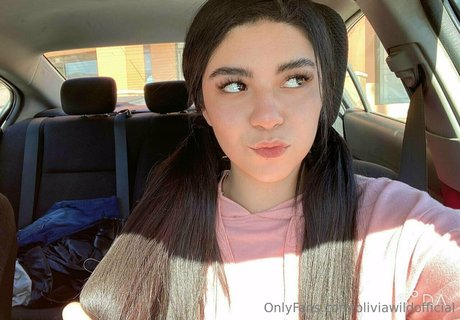 oliviawildofficial actrice chaude img