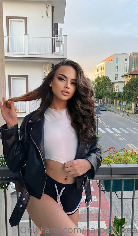 harper leee pornstar pretty pics