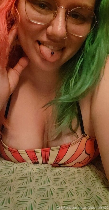 peachykeenstine22 actriz de desnudos recopilación