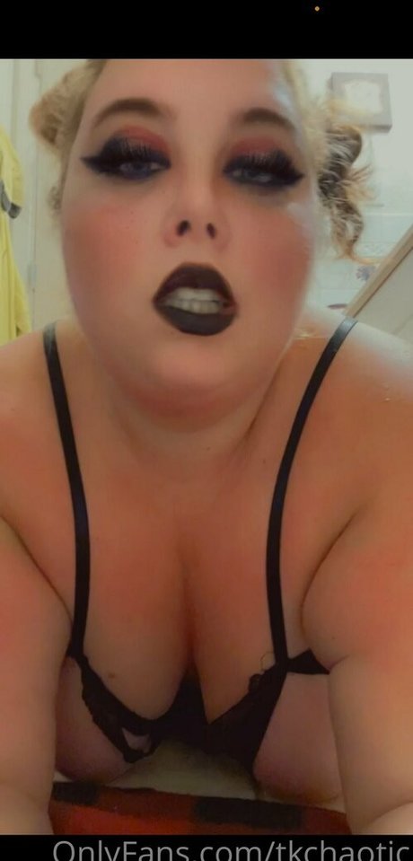 tkchaotic modèle parfait des photos