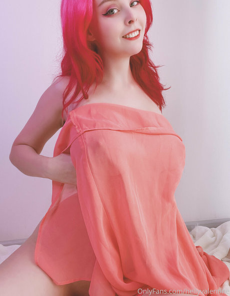 Helly Valentine modèle porno collection