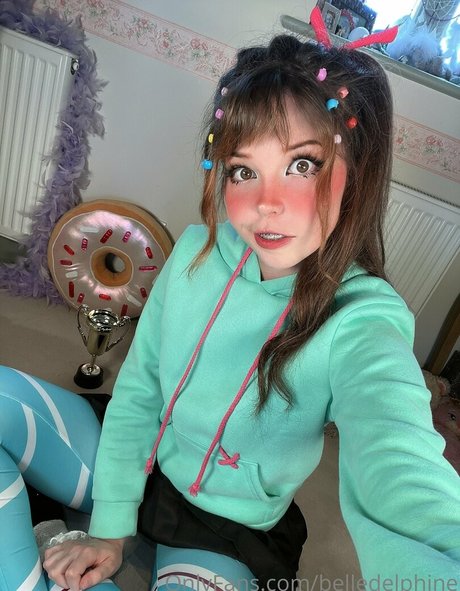 Belle Delphine modèle magnifique galerie