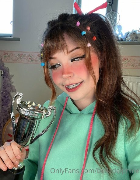 Belle Delphine estrella de alta definición galerías