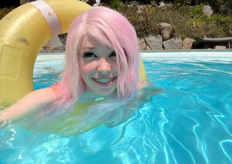 Belle Delphine top star images