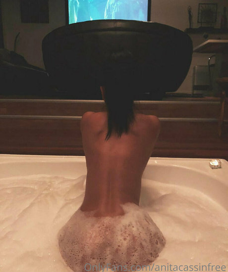 anitacassinfree actrice nue des photos