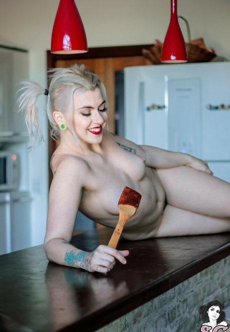 Valentina Fellina modelo exclusivo imágenes