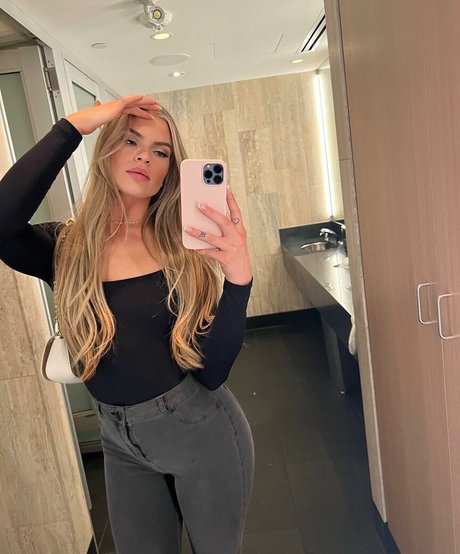 OnlyFans gothique asiatique exclusivité pornographique photos