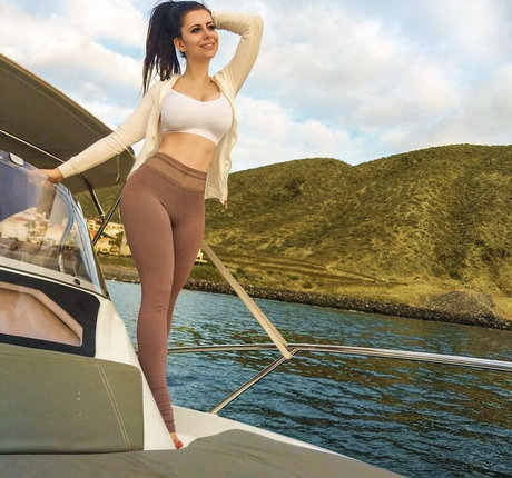 Azzyland xxx star du porno photos