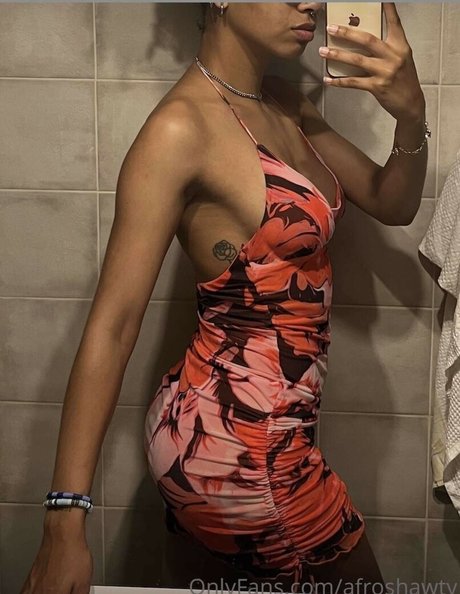 afroshawty modelo atractivo galería