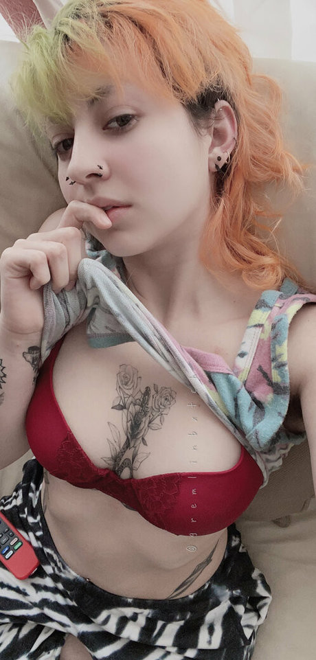 Gremlinbxtch model hot img