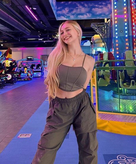 Sophia Diamond star du porno chaud image