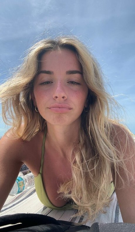 Sadie Mckenna estrella atractiva foto