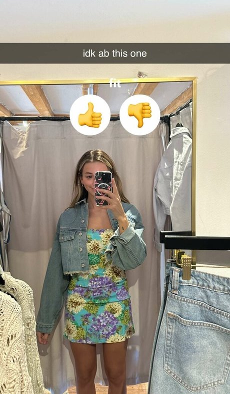 Sadie Mckenna étoile chaude archive