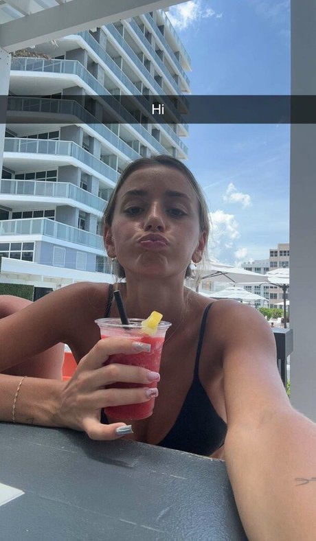 Sadie Mckenna desnudos de estrellas imagen