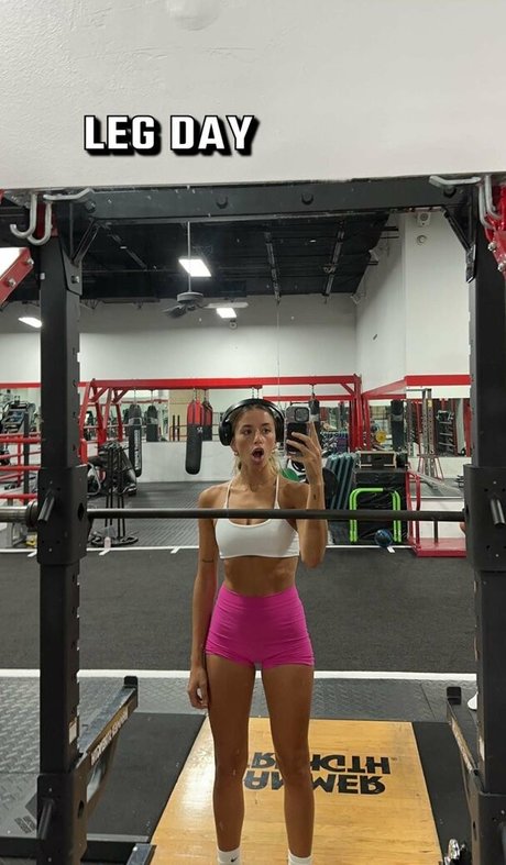 Sadie Mckenna star du porno en haute qualité photo