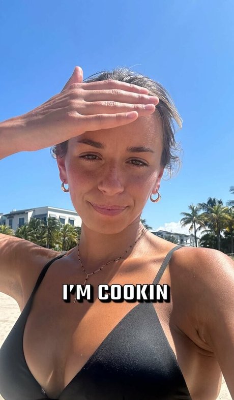 Sadie Mckenna modelo desnuda imagen