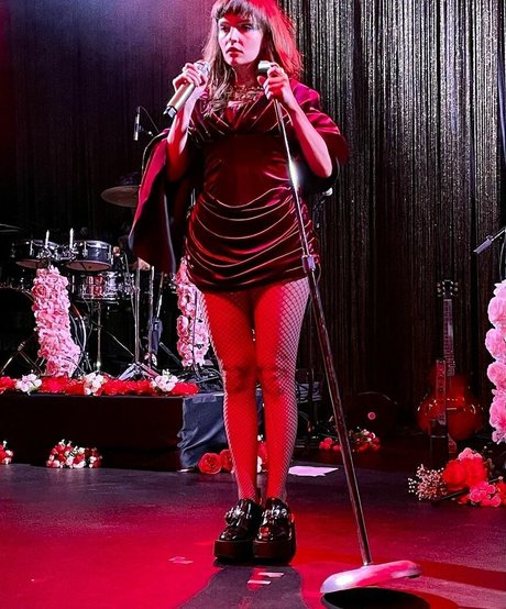 Lauren Mayberry actriz galería