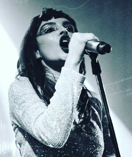 Lauren Mayberry estrella porno adulto galerías