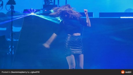 Lauren Mayberry estrella porno erótica imágenes